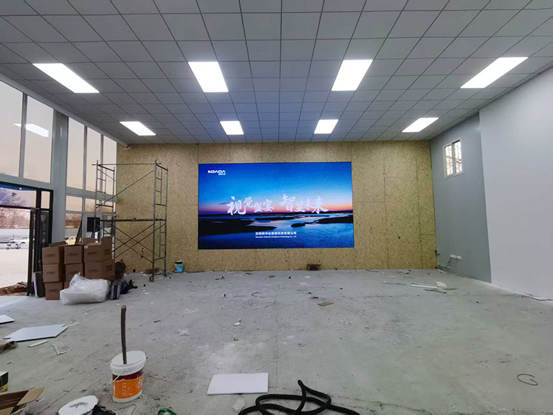 稼轩路临建项目部应用柯华达P1.86室内全彩LED显示屏