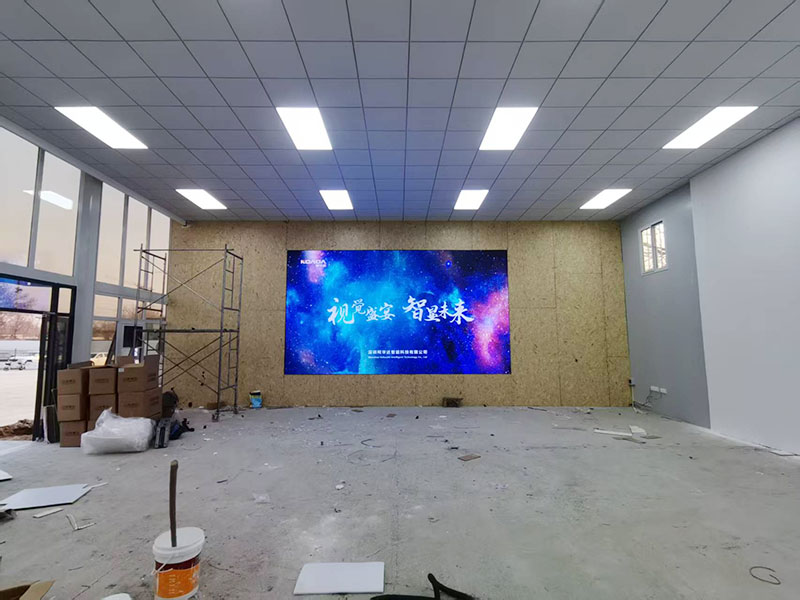 稼轩路临建项目部应用柯华达P1.86室内全彩LED显示屏